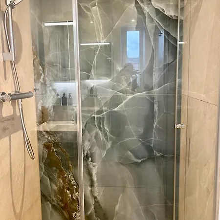 Luxuswohnung, Airport-messe Fusslaeufig Erreichbar 1 * Dusseldorf